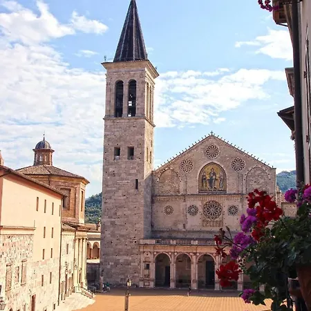 One Bedroom With City View Private Pool And Furnished Terrace At Spoleto